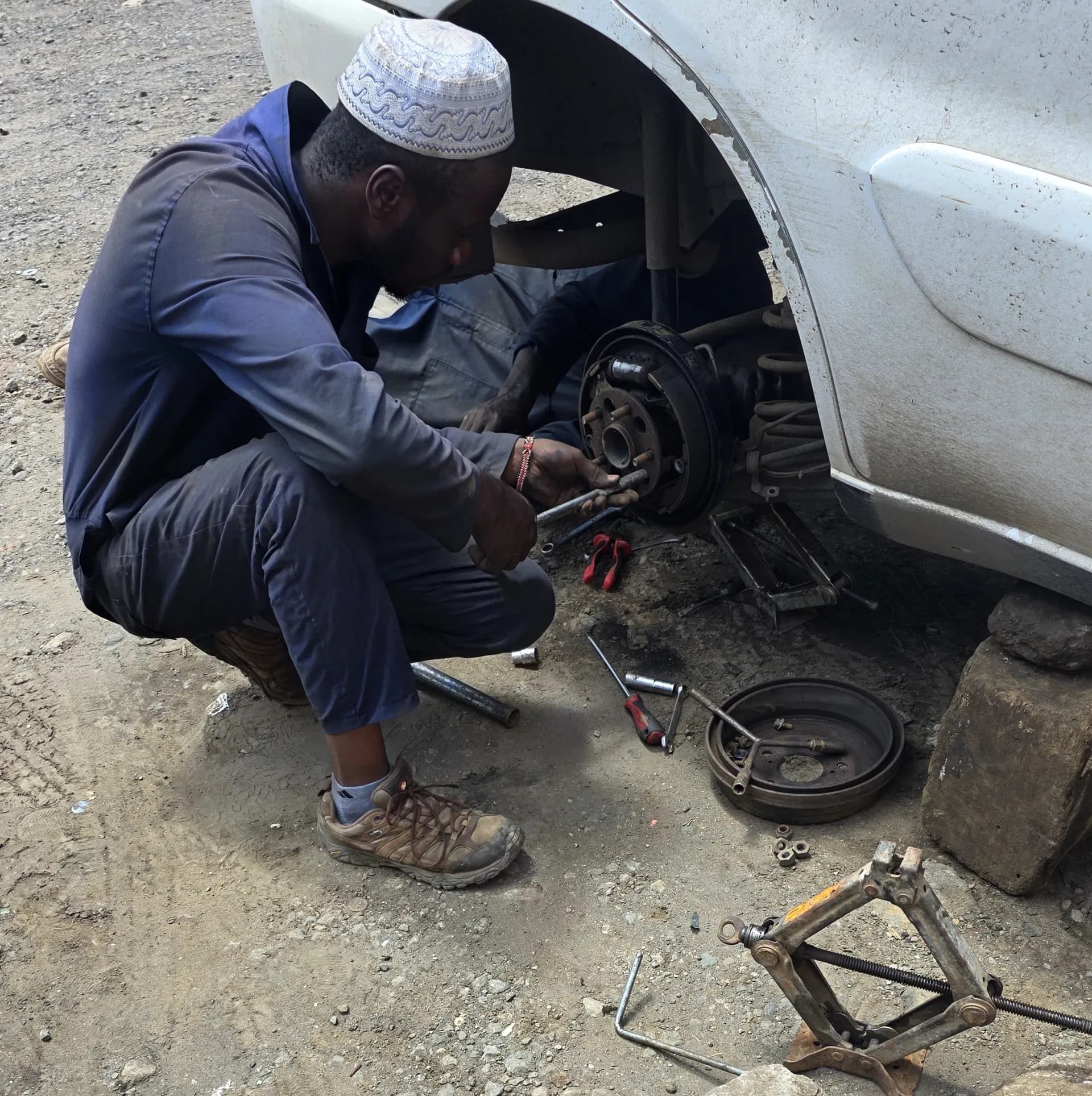 Mechanic returning the brake housing